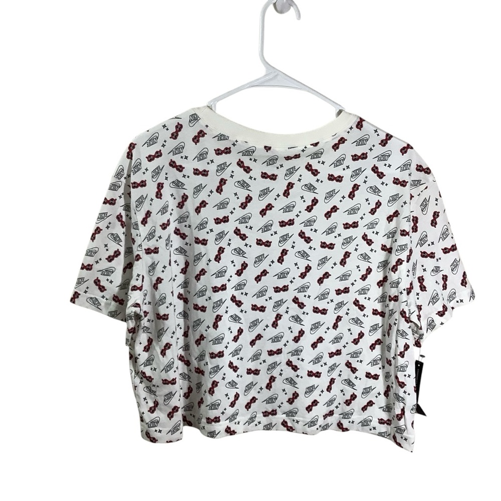The Nike Tee Standard Fit Crop Top - Picture 2 of 6